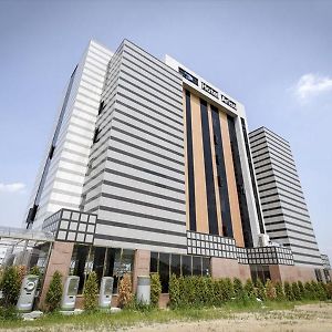 Gimpo Arisu Hotel